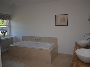 Longworth Villa Cheltenham Extérieur photo